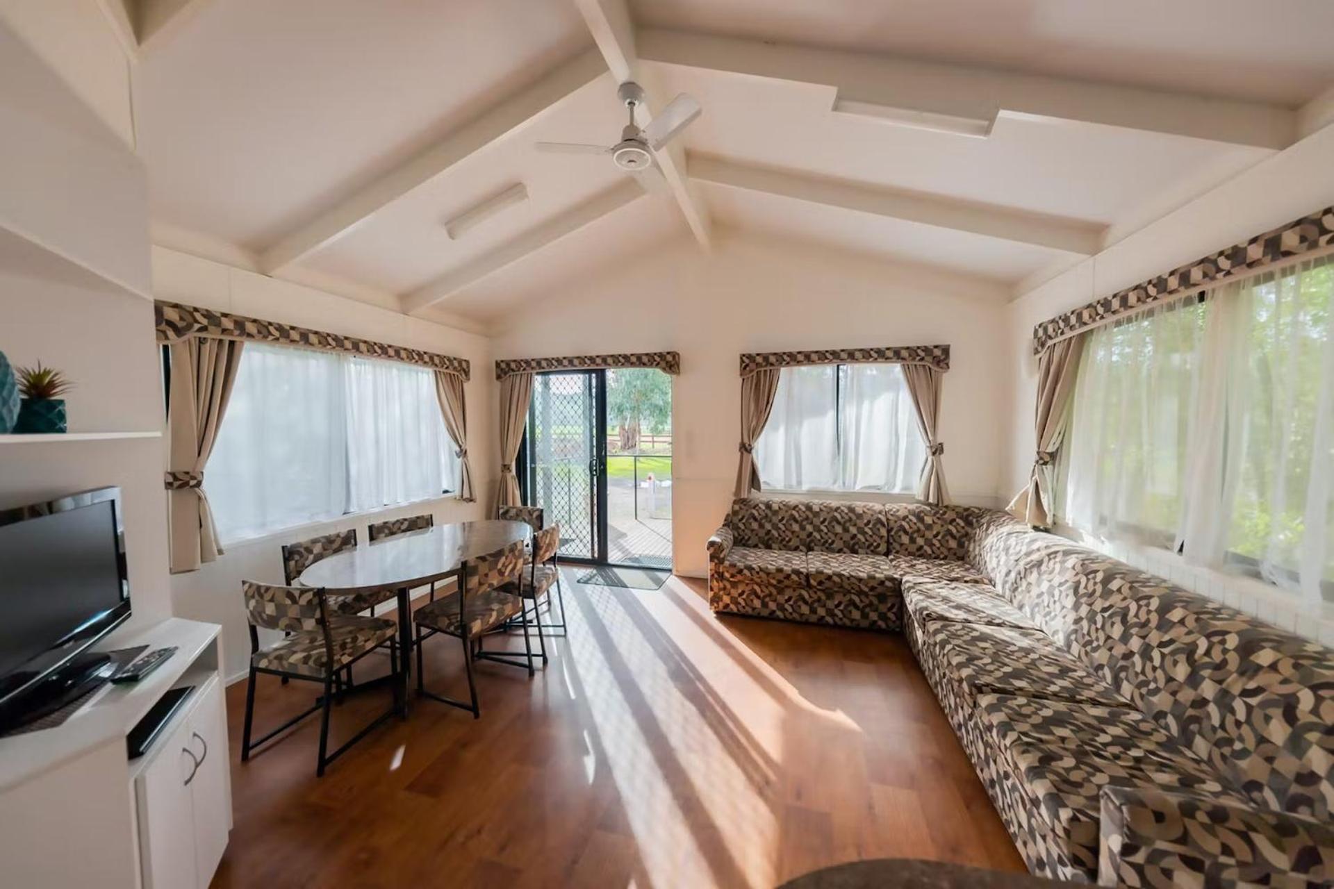 Big4 Breeze Holiday Parks - Eildon Exterior foto